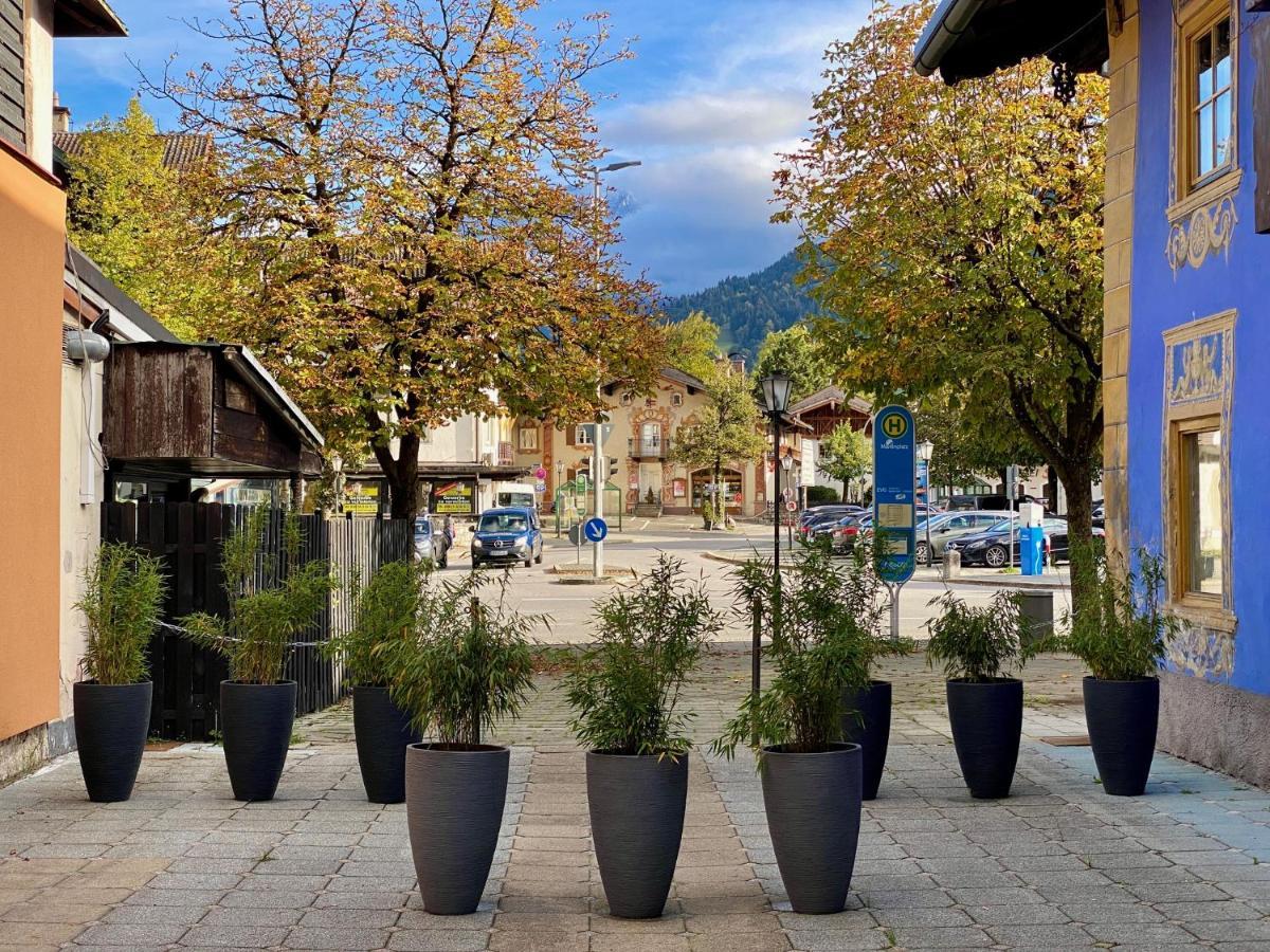 "Mittendrin" In Garmisch Esterno foto